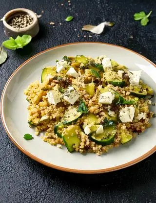 Ricetta Insalata di quinoa con feta e zucchine di heltamain