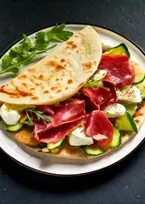 Ricetta Piadina con bresaola,mozzarella ezucchine grigliate