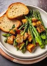 Ricetta Tofu Saltato con Asparagi e Pane Croccante