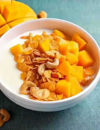 Ricetta Yogurt bowl con mango, cereali e anacardi di heltamain