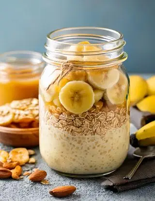 Ricetta Overnight porridge con avena, banana e burro d'arachidi di heltamain