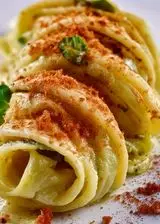 Ricetta Spaghetti crema di broccolo e polvere di crudo croccante