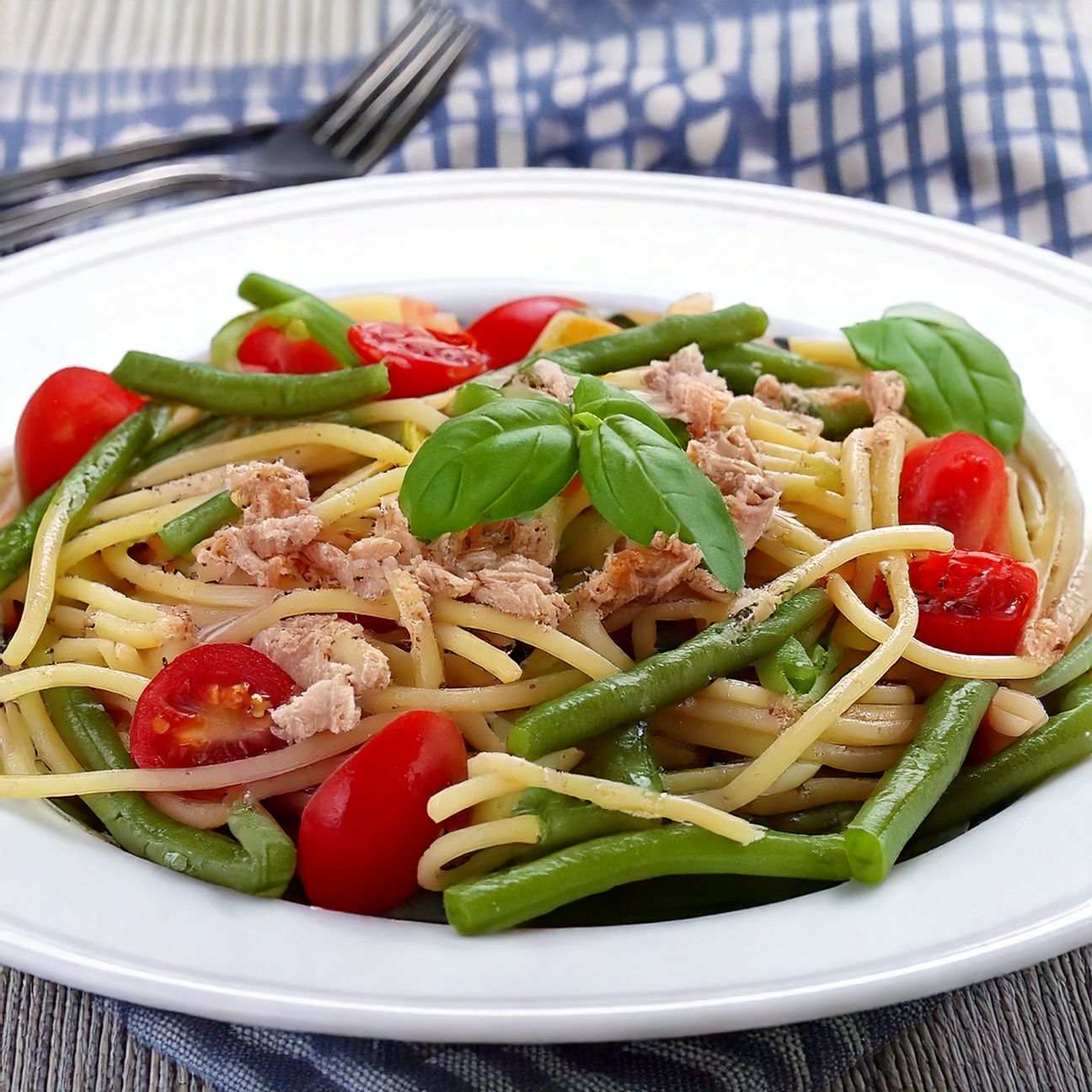 Pasta con ragù di merluzzo