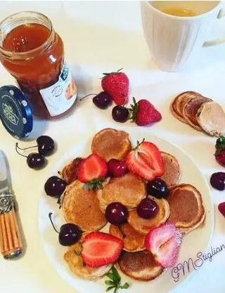 Ricetta Mini pancakes  con  frutta fresca di grazia010