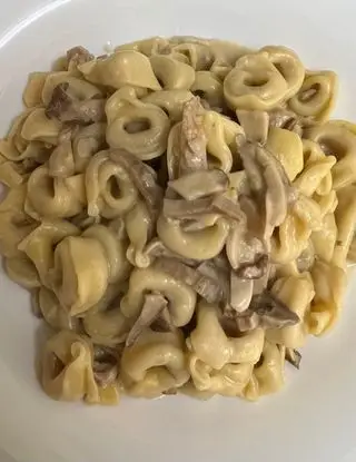 Ricetta Tortellini di prosciutto crudo con funghi porcini. di simonaimeneo