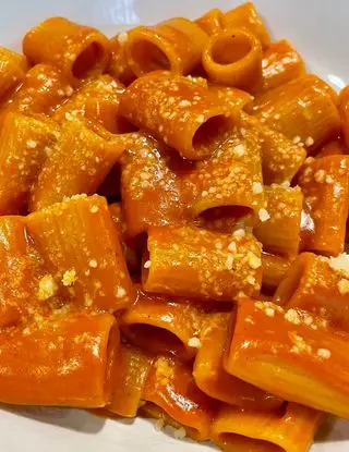 Ricetta Mezzemaniche con sugo di concentrato di pomodoro di edorainoldi
