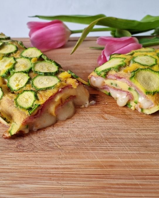 Rotolo di zucchine ripieno di prosciutto cotto e provola