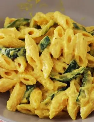 Ricetta Pasta con crema di zafferano e zucchine di vane.kyoko