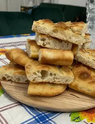 Ricetta Focaccia al rosmarino di caloronatalia19