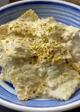 Ricetta Ravioli al brasato con crema di pistacchio, stracchino e parmigiano