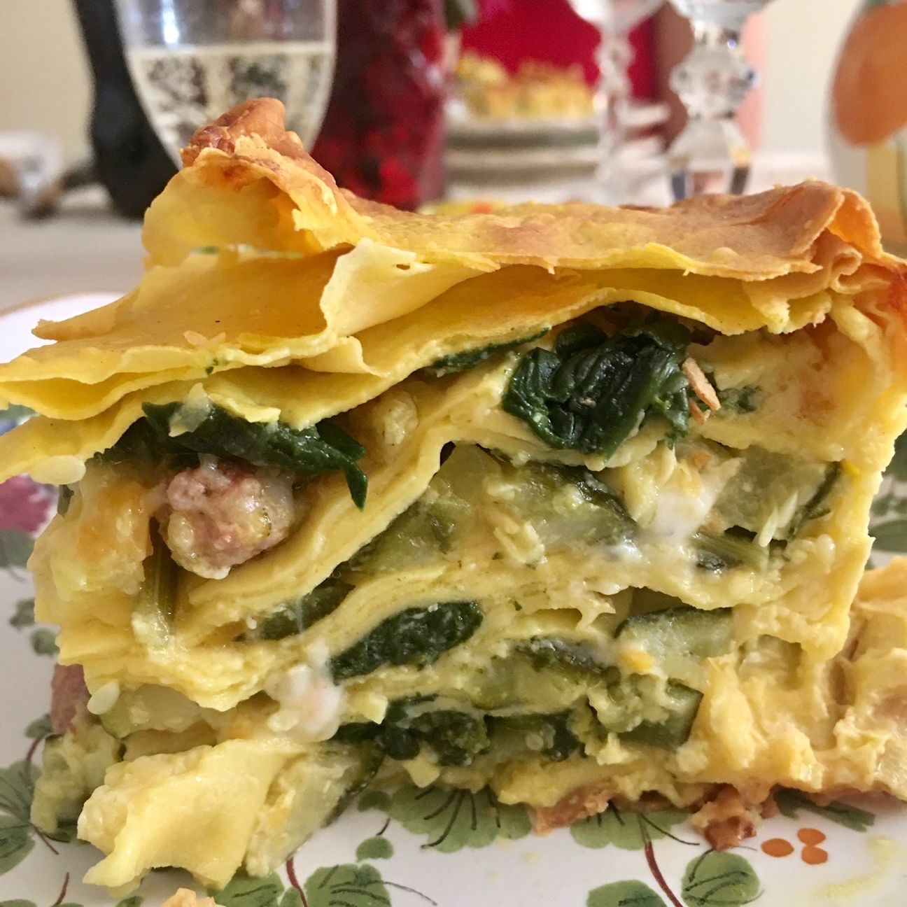 Timballo di scrippelle in bianco con verdure e pallottine