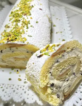 Ricetta Rotolo di Pandoro con Ricotta, pistacchio e gocce di cioccolato di r.a.foodandtaste