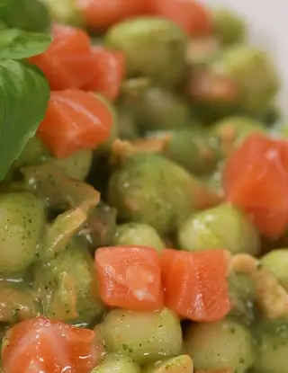 Ricetta Chicche di patate con salmone e crema di zucchine di lodo_cucina