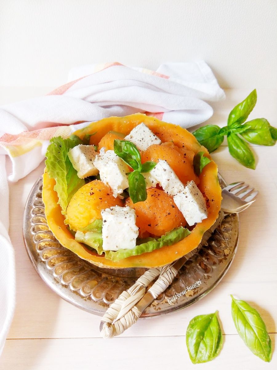 INSALATA FRESCA DI MELONE E FETA GRECA