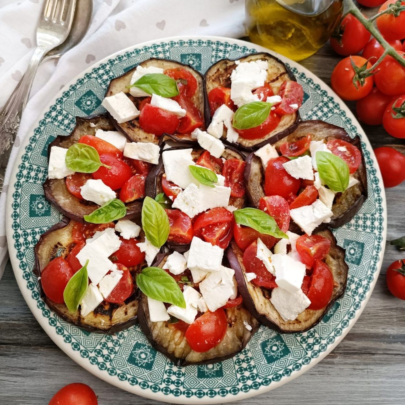 MELANZANE CON POMODORINI E FETA