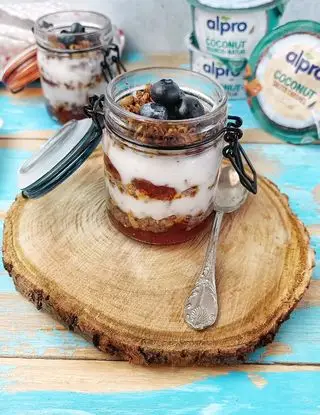 Ricetta PARFAIT CON GRANOLA E YOGURT di kettycucinooggi