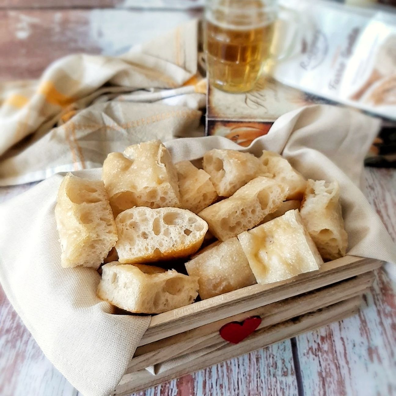 FOCACCIA SEMPLICE CON LICOLI