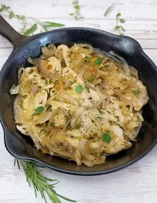 Ricetta SCALOPPINE DI POLLO ALLE CIPOLLE di kettycucinooggi