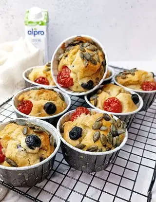 Ricetta MUFFIN SALATI  CON HUMMUS ALLE OLIVE  VEGAN di kettycucinooggi