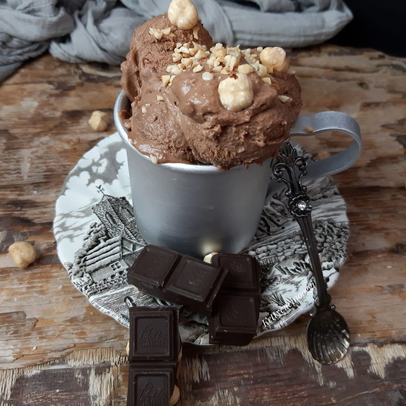 GELATO ALLA NUTELLA CON LE NOCCIOLE