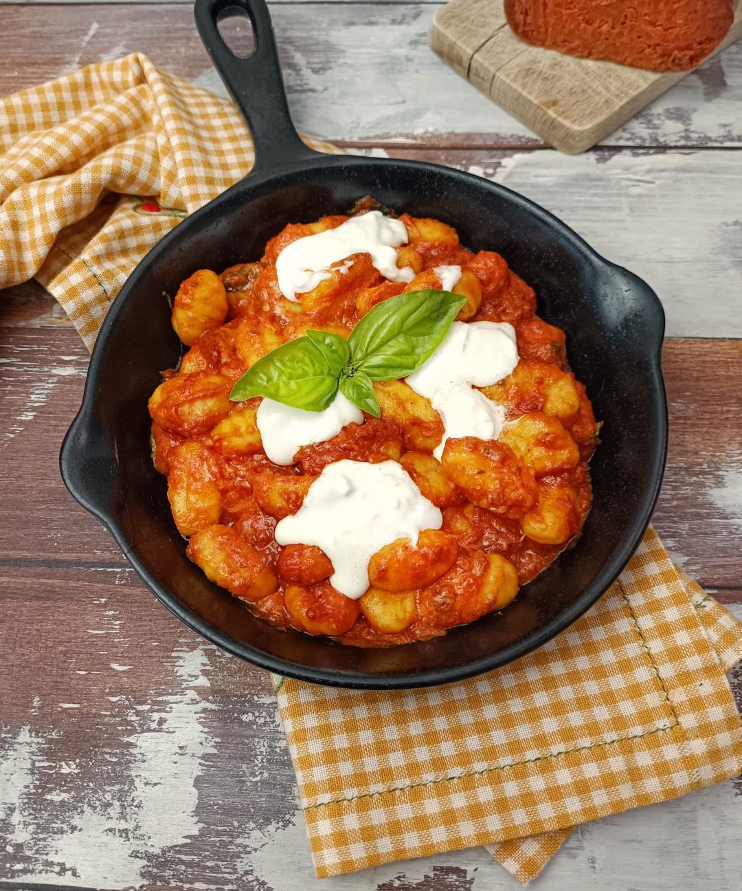 GNOCCHI DI PATATE AL SUGO E NDUJA #apranzodainonni