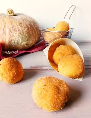 Ricetta POLPETTE DI ZUCCA CON CUORE FILANTE di kettycucinooggi