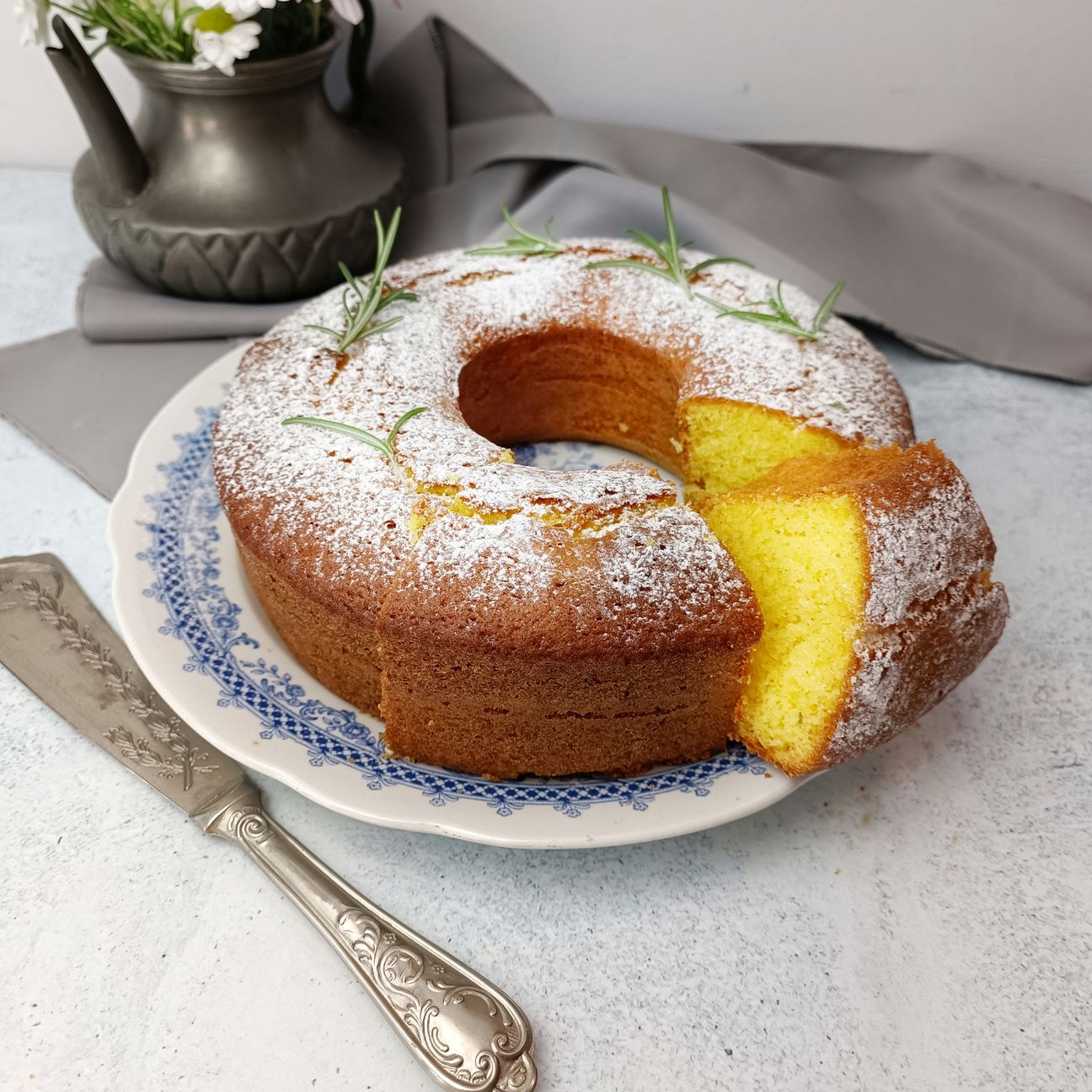 CIAMBELLA SENZA BURRO AL ROSMARINO