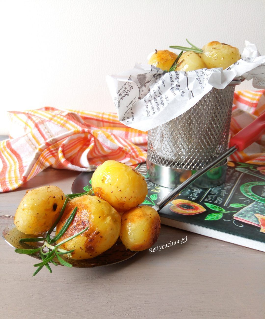 PATATINE NOVELLE AL TIMO LIME E ROSMARINO COTTE IN FORNO