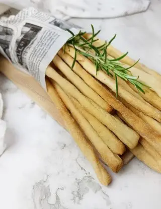 Ricetta GRISSINI CON ESUBERO DI PASTA MADRE di kettycucinooggi