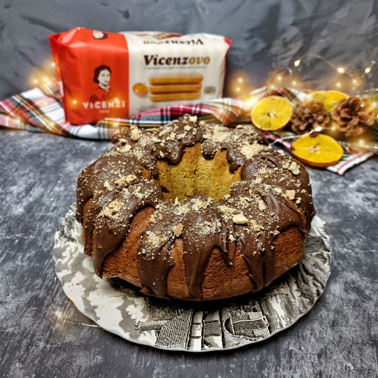 GINGERBREAD BUNDT CAKE