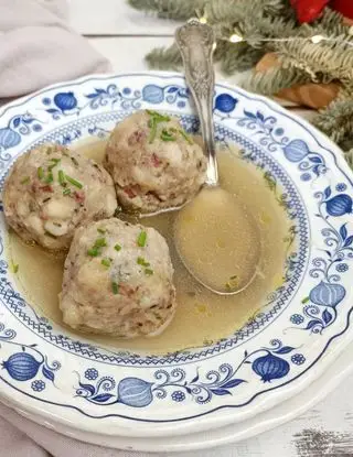 Ricetta CANEDERLI ALLO SPECK IN BRODO DI CARNE di kettycucinooggi