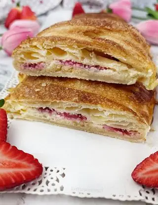 Ricetta TRECCIA RIPIENA DI FRAGOLE E MASCARPONE di kettycucinooggi