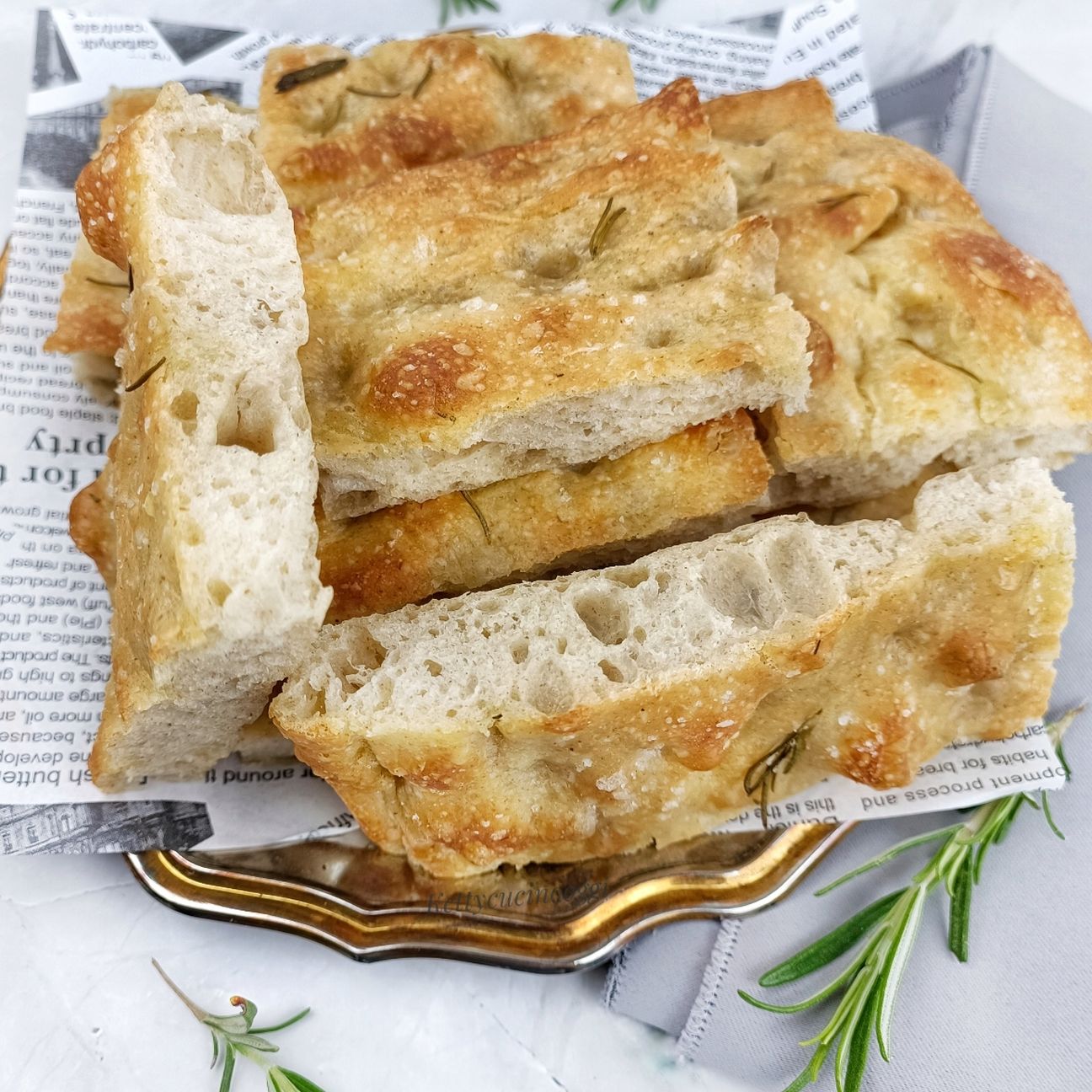 FOCACCIA A LUNGA LIEVITAZIONE