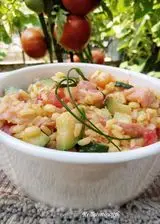 Ricetta INSALATA AI CEREALI CON SALMONE E ZUCCHINE E POMODORI