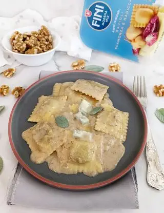Ricetta Ravioli scamorza e radicchio Fini Modena con salsa di noci e gorgonzola di kettycucinooggi