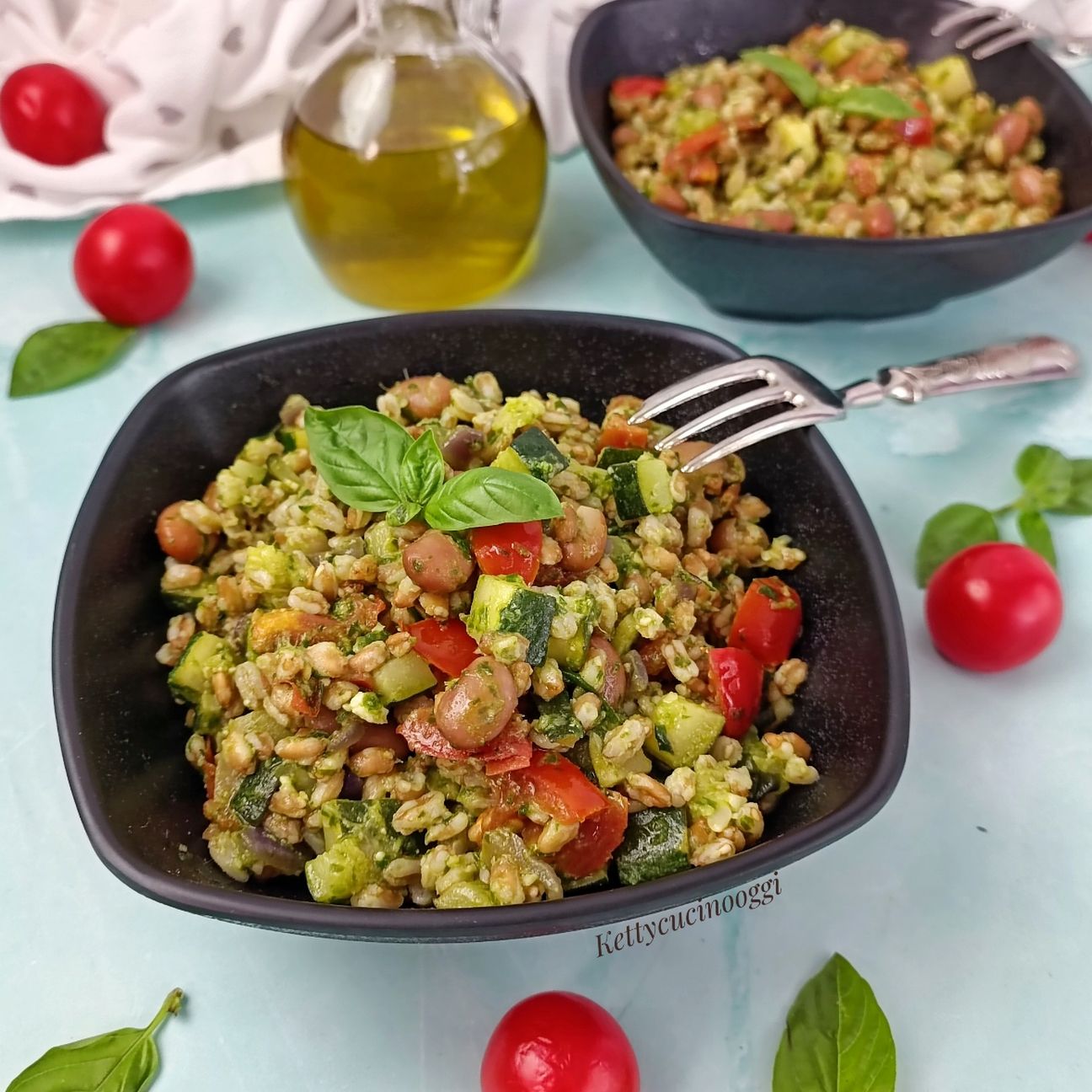 Insalata di farro con pesto di rucola