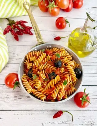 Ricetta Pasta di legumi con pomodoro fresco e olive di kettycucinooggi