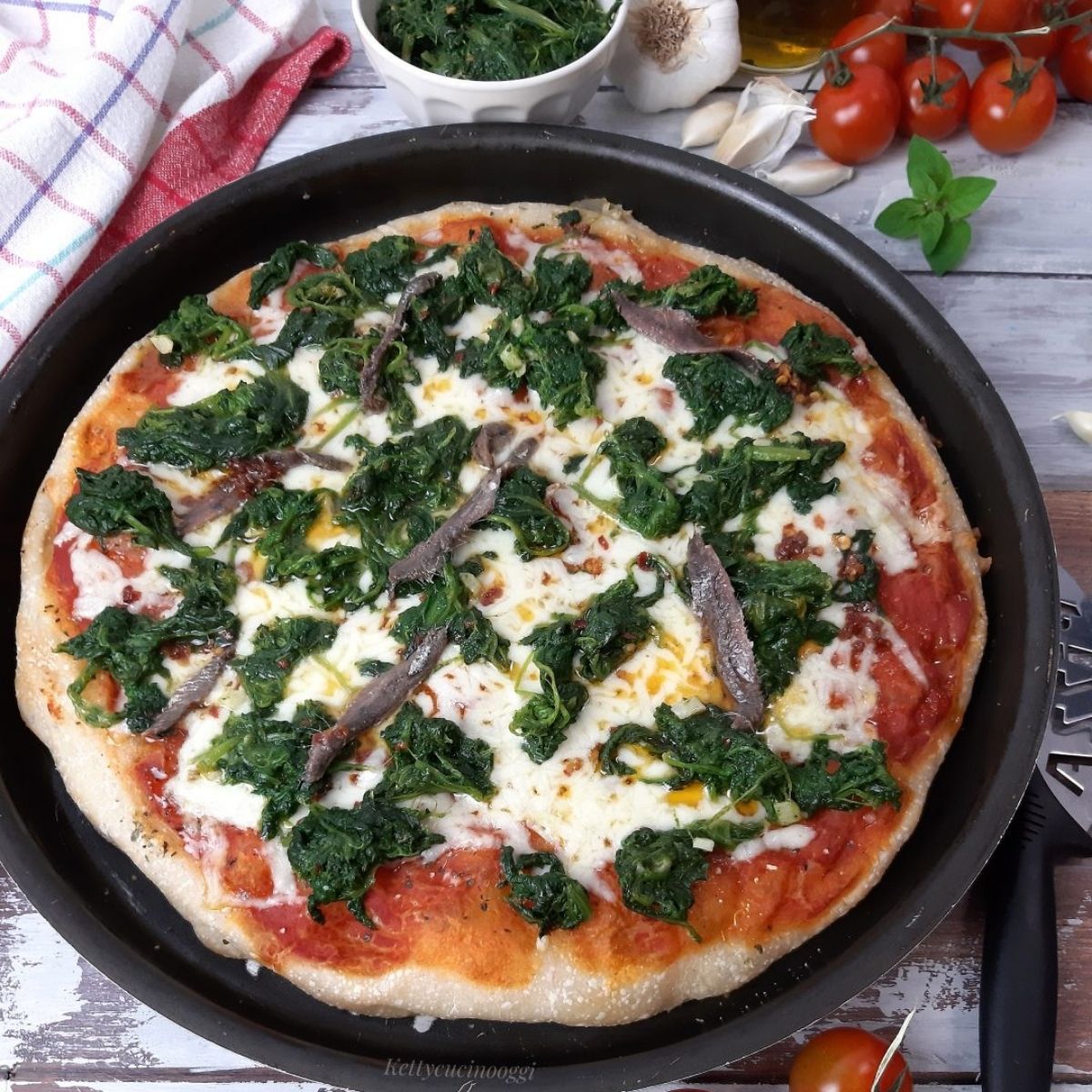 PIZZA FRIARIELLI E ACCIUGHE