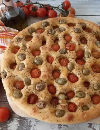 Ricetta FOCACCIA PUGLIESE CON PASTA MADRE di kettycucinooggi