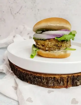 Ricetta BURGER CON TOFU E MELANZANA di kettycucinooggi