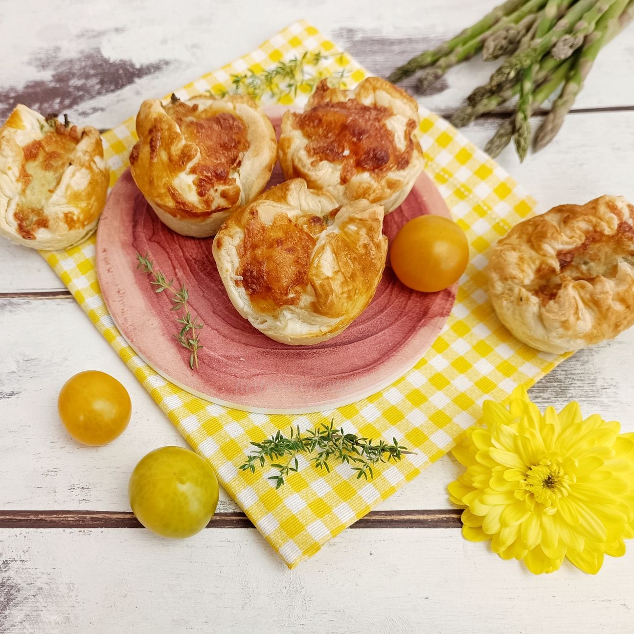 MUFFIN DI SFOGLIA CON ASPARAGI