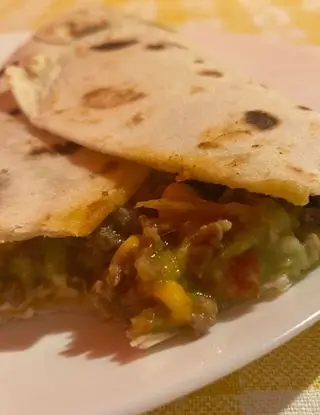 Ricetta Burrito rivisitato con salsa guacamole di Amicigiorgiaa