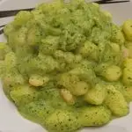 Ricetta Gnocchi con crema di zucchine e gamberetti
