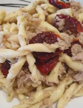Ricetta Trofie al tonno e pomodorini secchi di chiaraskitchen_