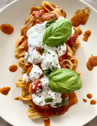 Ricetta Tagliatelle Ciliegino e Stracciatella di GiaGia