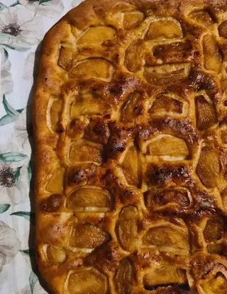 Ricetta Pizza dolce con le mele di duecuorialristorante