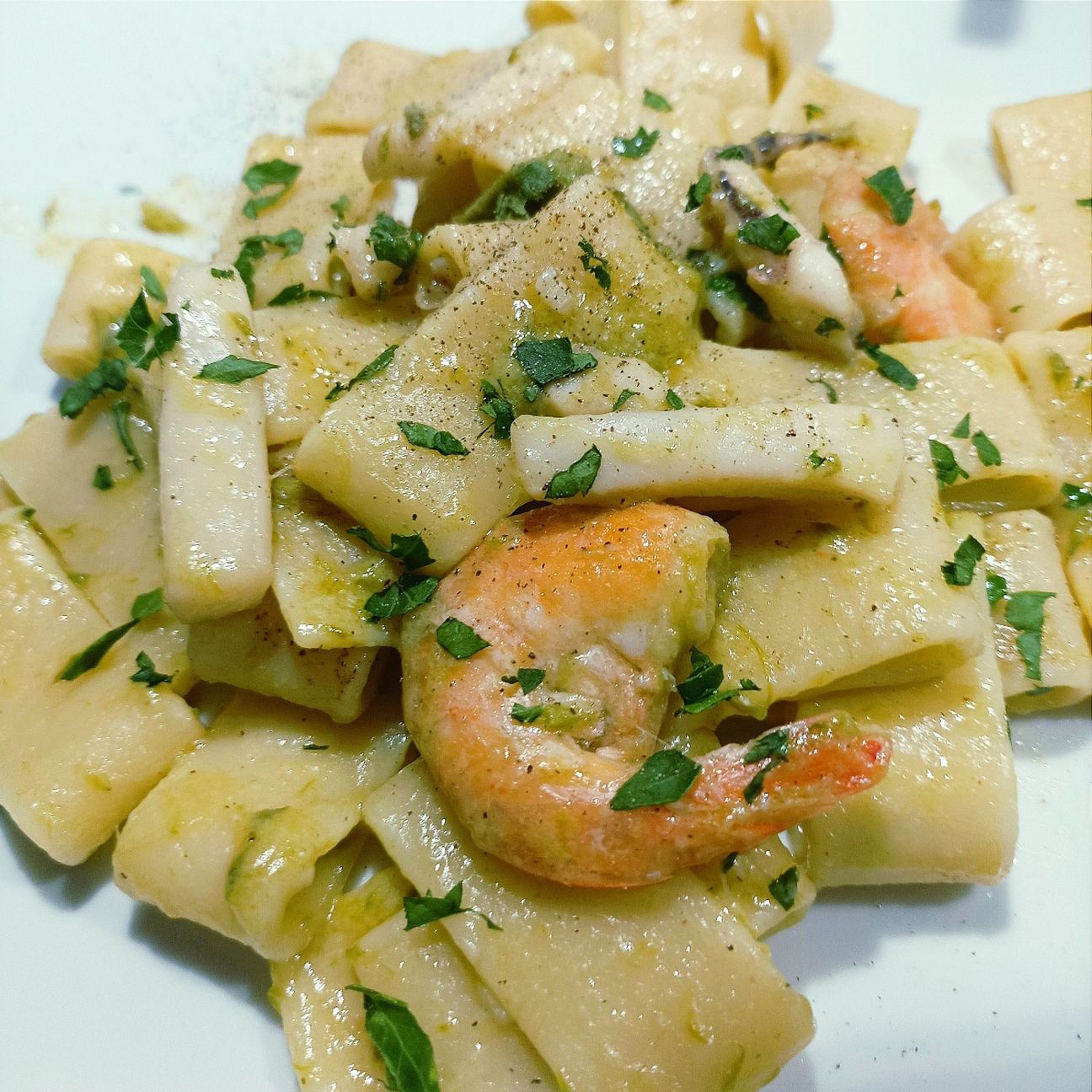 Paccheri con Seppie, Mazzancolle e Asparagi