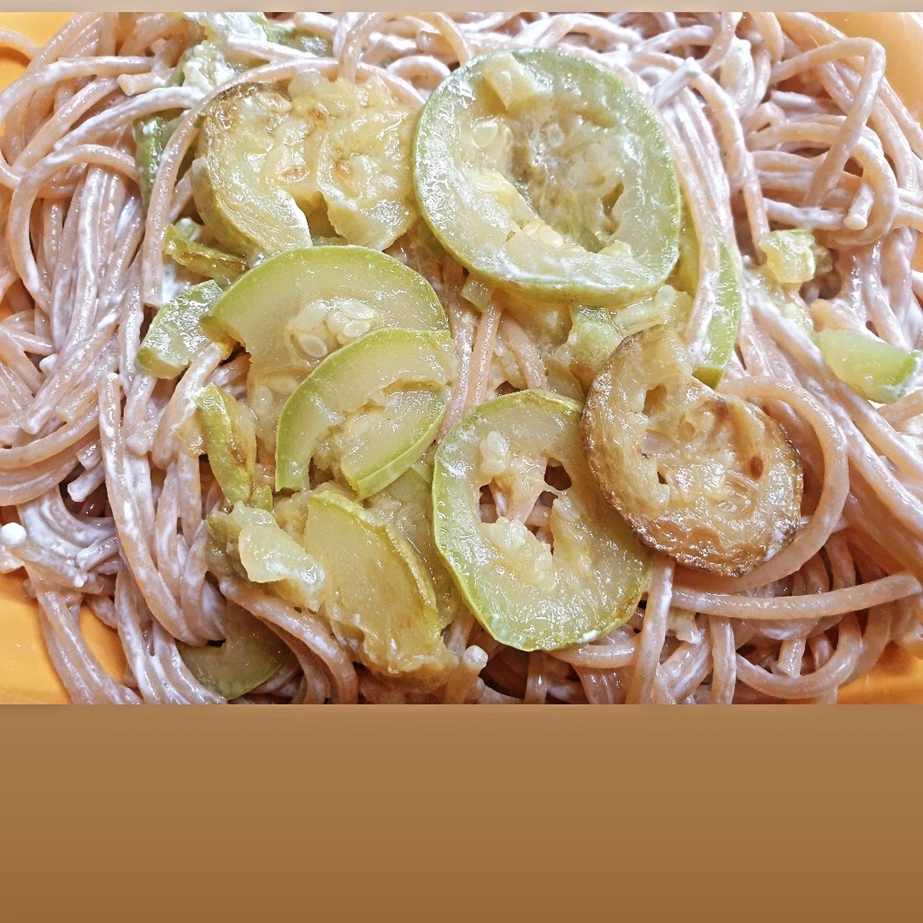 Pasta con philadelphia e zucchine