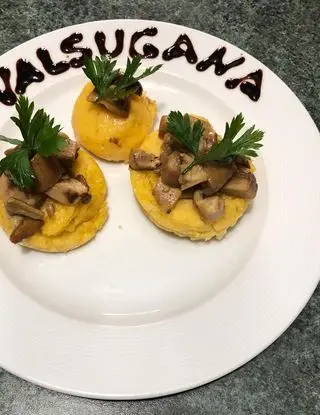 Ricetta Medaglioni di polenta con funghi porcini di annamariazarr66