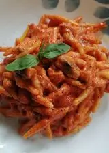 Ricetta Trofie con pancetta, funghi e pomodoro